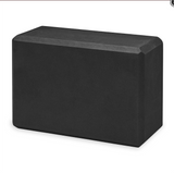 Este Bloque o cubo de Foamy para Yoga, es el accesorio ideal para tu práctica, ya que te proporciona un apoyo en las posturas que requieren de una mejor alineación o equilibrio.  Este cubo o bloque de yoga es único en su tipo ya que cuenta con medidas más grandes que el promedio para brindarte mayor estabilidad y comodidad.