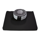 Este paquete de zafu y zabutón es perfecto para estar cómodo y concentrarte mejor en tu práctica de meditación. El zafu es un cojín para meditar, ergonómico y se amolda perfectamente a tu pelvis, pues está relleno de cascarilla de café. El zabutón es un pequeño colchón rectangular utilizado bajo el zafu, banco o cojín de meditación, aísla el frío del piso y reduce el impacto de los tobillos y rodillas contra el suelo.