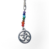 Dije de Om con los Chakras