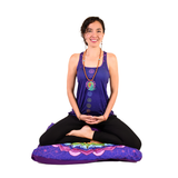 Zabuton o cojin para meditar, diseño mandala inspirado en los chakras, permite mayor comodidad al meditar. Un gran cojín de meditación